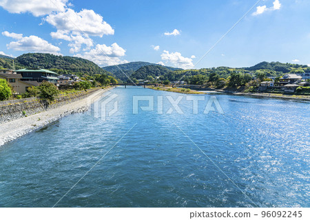 [Kyoto Prefecture] The Uji River flows through nature 96092245