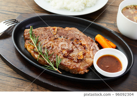國產和牛牛排 和牛牛排 國產和牛牛排 國產和牛牛排 和牛牛排 國產和牛牛排 96092304