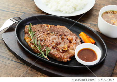 國產和牛牛排 和牛牛排 國產和牛牛排 國產和牛牛排 和牛牛排 國產和牛牛排 96092307