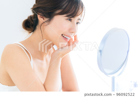 Female beauty beauty make-up skin care Female beauty beauty make-up skin care 96092522