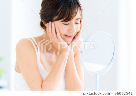 女性美容美妝護膚 女性美容美妝護膚 96092541