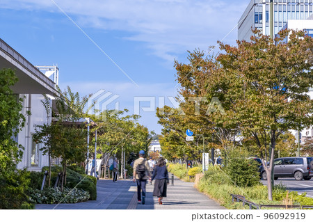 Urban scenery of Fujisawa City, Kanagawa Prefecture Tsujido Station 96092919