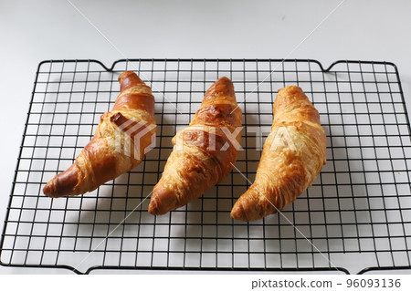 Homemade delicious croissants Homemade delicious croissants 96093136