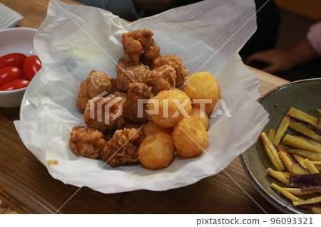 Grandson's birthday party food Grandson's birthday party food 96093321