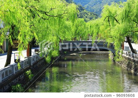 Kinosaki Onsen Yanagi Namiki and Otani River Kinosaki Onsen Yanagi Namiki and Otani River 96093608