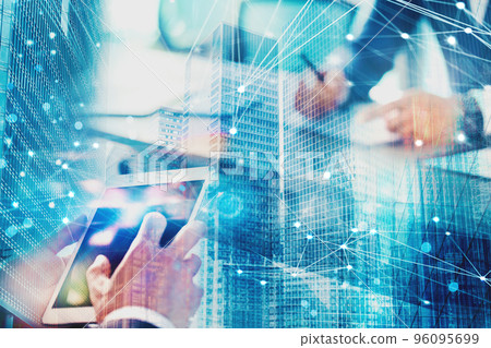 Businessperson in office connected on internet network. concept of partnership and teamwork 96095699