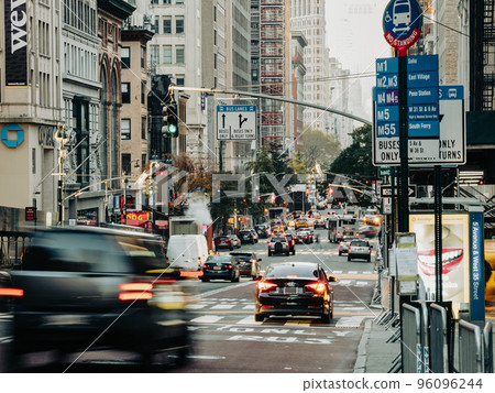 New York Fifth Avenue 96096244