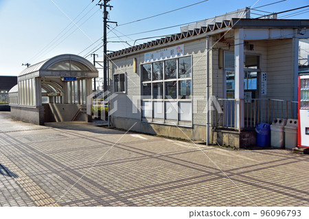 Namerikawa Station South Exit Station Building (Namerikawa City, Toyama Prefecture) 96096793