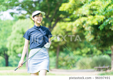 golf woman 96097491
