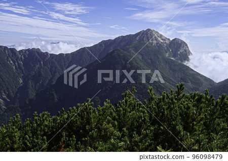 Kaikomagatake, a nobleman of the Southern Alps. Kaikomagatake, a nobleman of the Southern Alps. 96098479