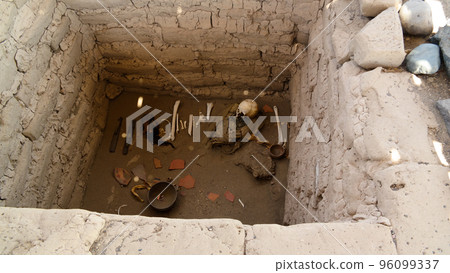 Ancient preinca nazca civilisation cemetery of Chauchilla, Nazca, Peru 96099337