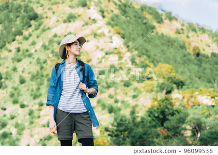 Woman to climb 96099538