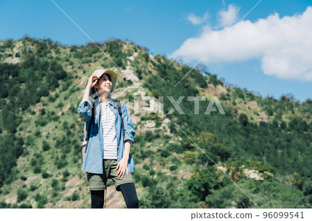 Woman to climb 96099541