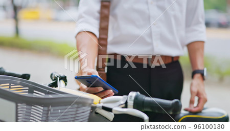 man rent a bike commute 96100180