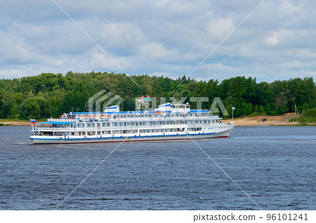 River cruise ship on summer river under cloudy sky 96101241
