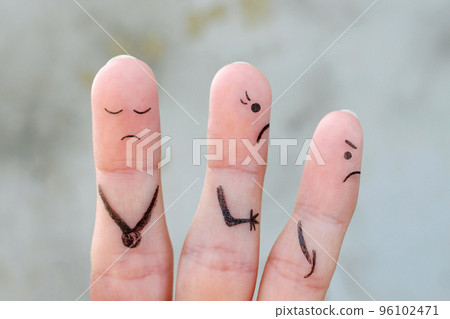 Fingers art of wife leaves a husband. The concept of divorce. 96102471