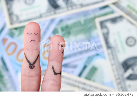Fingers art of a woman leaves a man because he earns little. 96102472