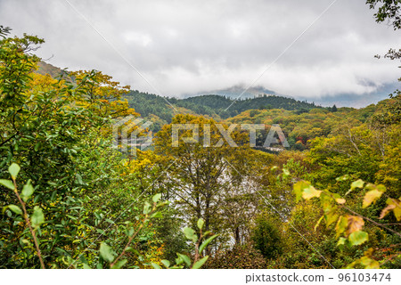 "Nagano Prefecture" Shiga Kogen Biwa Pond in autumn leaves taken from above 96103474