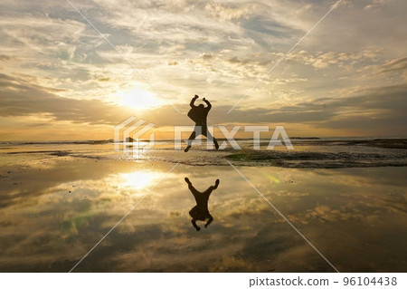 天神崎黃昏的倒影 96104438