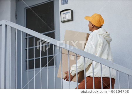 Delivering Package to Door 96104798