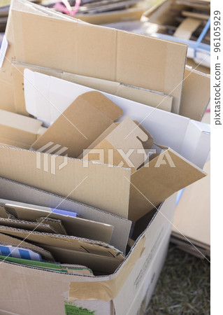 Waste collection image Waste paper cardboard 96105929