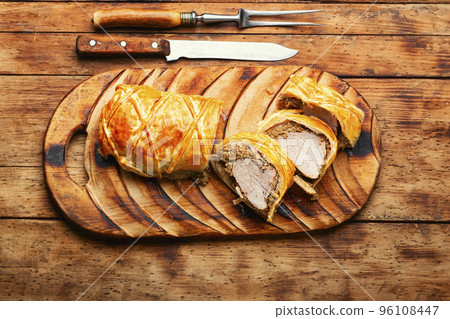 Appetizing Wellington meat. 96108447