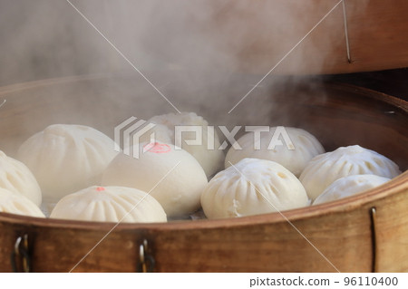 Warm Steamed Steamed Pork Buns Warm Steamed Buns 96110400