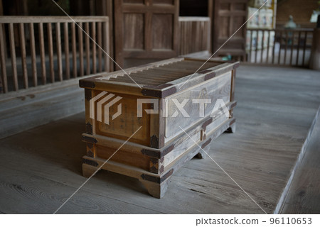琴平宮的供品箱 琴平宮的供品箱 96110653