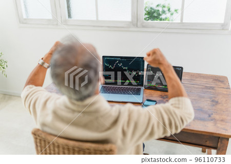 Asset management investment happy Asset management investment happy 96110733