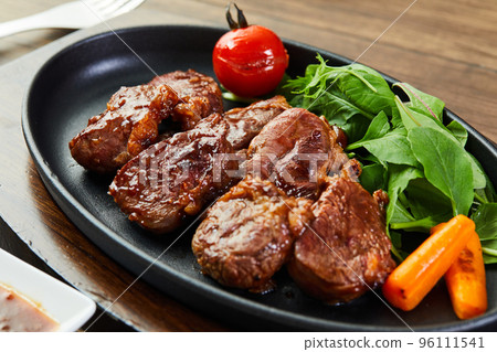 Cut Steak Beef Steak Diced Steak Japanese Wagyu Beef Steak 96111541