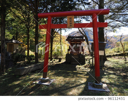 舊信越本線熊平神社 舊信越本線熊平神社 96112431