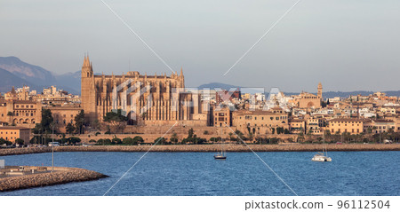 Catedral-Basilica de Santa Maria de Mallorca in Palma, Spain Catedral-Basilica de Santa Maria de Mallorca in Palma, Spain 96112504
