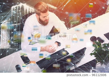 Businessman in office connected on internet network. concept of startup company 96112806