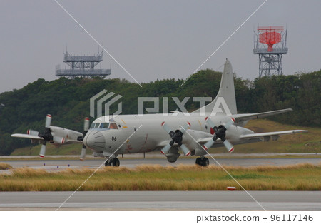Maritime Self-Defense Force P-3C anti-submarine patrol aircraft on the taxiway (2008 Naha Air Base Air Festival) Maritime Self-Defense Force P-3C anti-submarine patrol aircraft on the taxiway (2008 Naha Air Base Air Festival) 96117146