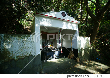 Yokosuka City Hashirimizu Bato Kannondo 96119300