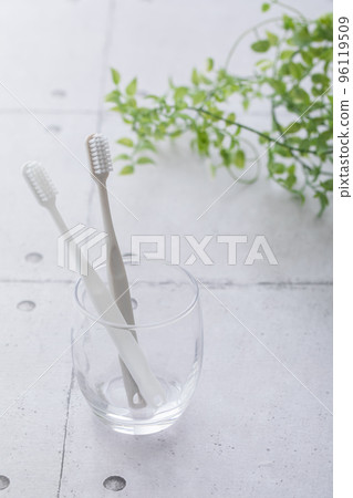 Toothbrush placed on tiles 96119509