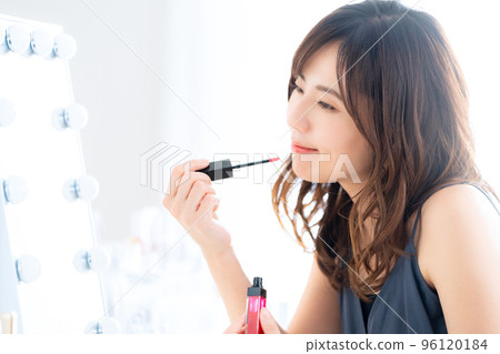 Female beauty beauty make-up Female beauty beauty make-up 96120184