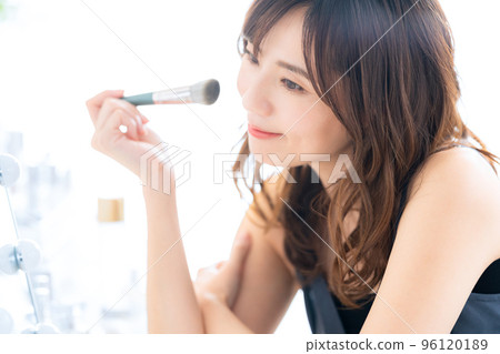 女性美容美妝 96120189