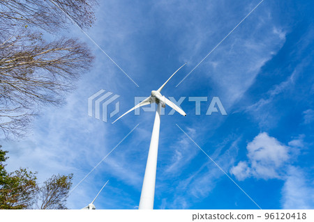 郡山布引風力高原 日本最大的風力發電站 郡山布引風力高原 日本最大的風力發電站 96120418