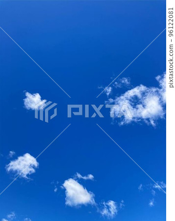 深藍色的天空 96122081