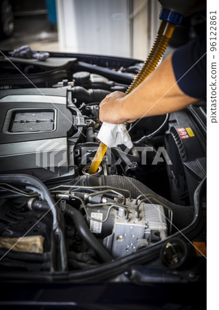 Car maintenance Car maintenance 96122861