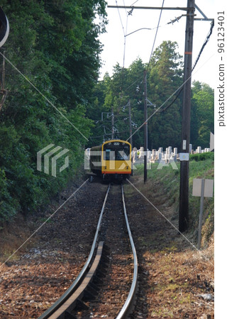 A light railroad that runs through Mie Prefecture A light railroad that runs through Mie Prefecture 96123401