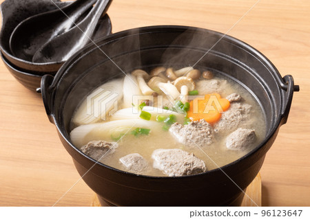 [Miyagi Prefecture] Saury surimi soup (Saury fish cake soup) 96123647