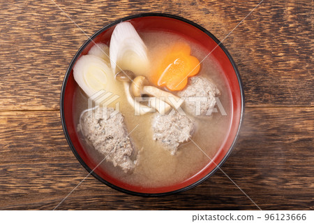 [宮城縣]秋刀魚魚糜湯（秋刀魚蛋糕湯） 96123666