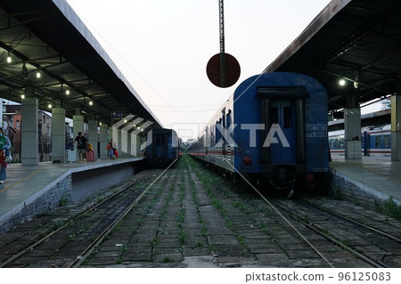 Vietnam Unified Railway 96125083