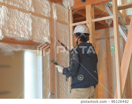 住宅噴塗絕緣聚氨酯泡沫13 96126482