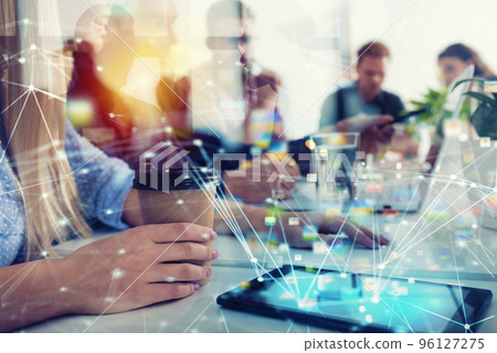 Businessperson in office connected on internet network. concept of partnership and teamwork 96127275