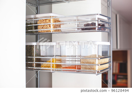 Order in the kitchen. Storage system.  96128494