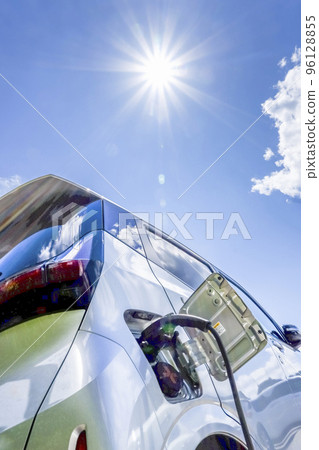 用太陽充電的電動汽車 用太陽充電的電動汽車 96128855