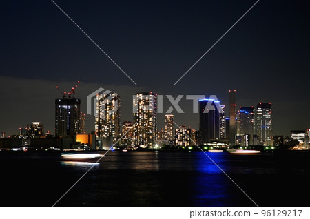 東京的夜景 96129217